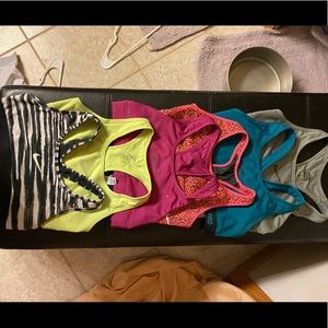 BUNDLE NIKE SPORTS BRA SIZE SMALL